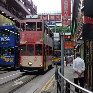 Episode 46: 香港忆谈：无所不达的附近，心墙高筑的远方