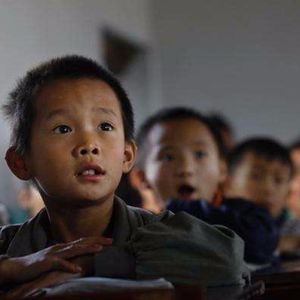 我们得为阴影中的人发声