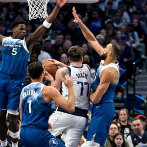 西决前瞻：淘汰掘金群狼能否一黑到底，拥有最强球员的独行侠凭何破局？【观篮高手】