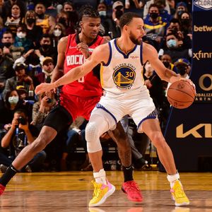 季后赛首轮前瞻：火箭vs勇士【观篮高手】