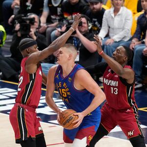 两场战罢势均力敌！超巨斯波是否已找到限制联盟第一人的方法？【观篮高手】