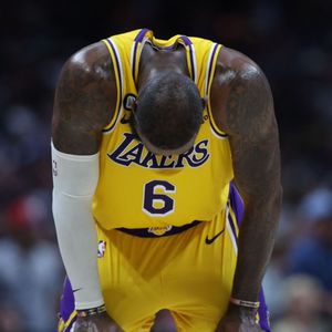 东西决双双进入垃圾时间？湖人绿军为何不堪一击？【观篮高手】