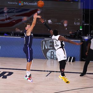 季后赛首轮对阵：东契奇再遇快船，今年的结局会不会不一样