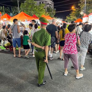 187 |越南| 花总走进山海间 - 烈士、时光机、战争心结和未开卷的年轻人们