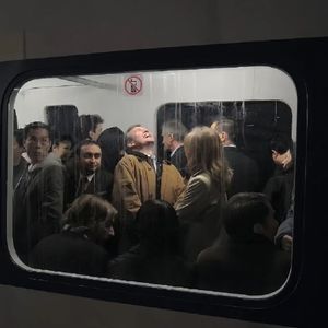 117我在苦难中大笑，芸芸众生苦中作乐