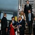外刊精讲 | 川访华，最想要的东西是它！卡住美国脖子的“中国王牌”，川拿的到吗？