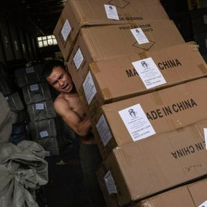 外刊精讲 | 川对越南下狠手！40%关税专打“中国制造”，东南亚供应链要变天？