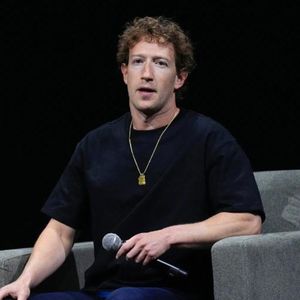 外刊精讲 | 扎克伯格、比尔盖茨的社交障碍，为何成就千亿财富？缺陷恰是成功关键。