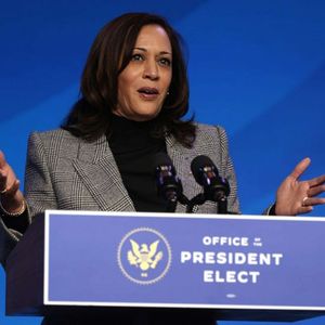 外刊精讲 | 59岁哈里斯迎战78岁特朗普,她的胜算有多大