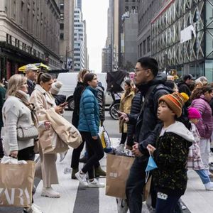 外刊精讲 | 科学经费削减将如何影响普通人？带你看“看不见”的后果