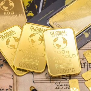 外刊精讲 |金价猛涨，预示美元的衰退？对普通人来说意味着什么？