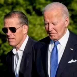 外刊精讲 | 拜登赦免儿子引美国舆论哗然，他为何赦免？又为何能赦免？