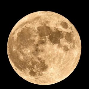 外刊精讲 | 外国的月亮比较圆？No！为何美国不“美”了？