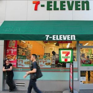 外刊精讲 | 7-Eleven 的逆袭：从美国败走到撑起日本 55,000 家“生命线”