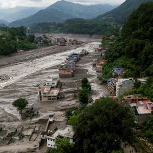 外刊精讲 | 尼泊尔、中国边境遭致命泥石流,165人死亡826人失踪!