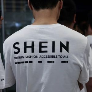 外刊精讲 | 靠5美元衣服横扫全球,Shein如今上市就破发:欧美年轻人不买了吗?