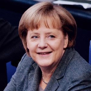 外刊精讲 | 全世界最有权势的女人，“欧洲保姆”默克尔究竟是个怎样的人？