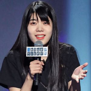 外刊精讲 | 杨笠遭京东“退货”，这位脱口秀女演员何以让中国男性集体震怒