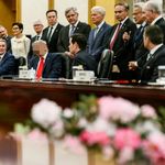 外刊精讲 | 17位CEO全拆解：马斯克、黄仁勋，川带的不是保镖，是美国经济的救命稻草