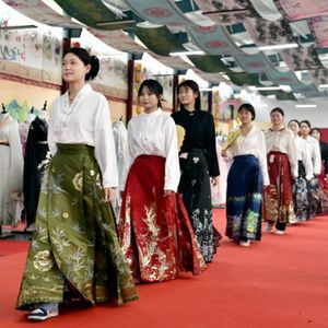 脱口秀｜新中式穿搭，英文可以说“New-Chinese Style”吗？