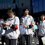 外刊精讲 | 孩子还要像我们一样拼命刷题吗？为什么越来越多中国年轻人不想上大学了？