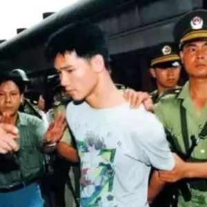 澳门轮船被抢1000万，一个遗忘手机，警方揪出幕后黑“警”(上)