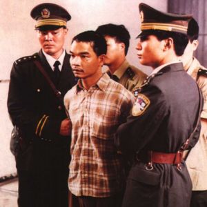 歹徒杀死三名出纳员抢走巨款