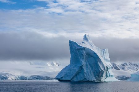 44：在加勒比扬帆，在南极洲靠岸