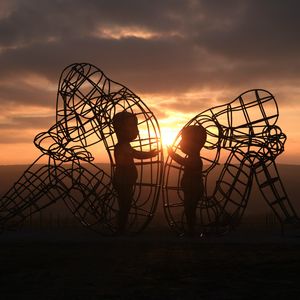 249：神秘的“火人节”究竟有何魅力？竟改变了这两个女孩的人生轨迹