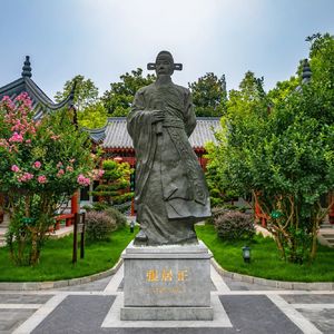 张居正官场升职记——他靠什么稳坐大明首辅之位十年