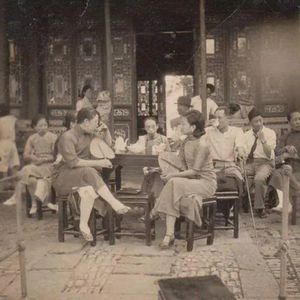 成都茶馆（3）茶馆中女性群体的遭遇，折射出女性争取平等权利之艰难