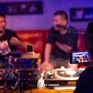 【黑胶对谈】小翁-03：一切从两个国产频闪开始