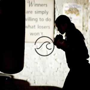 为什么历史上打拳击的女性很少，但21世纪拳馆里的女性很多？| 随机波动 x 天猫