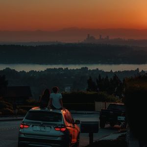 你迟到了许多年，可我依然为你的到来而高兴