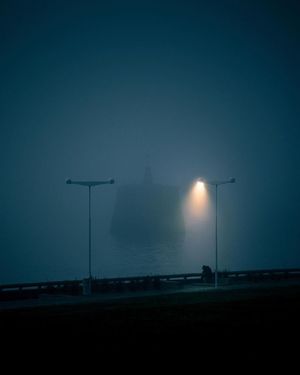 地球背叛我们的那个小时…