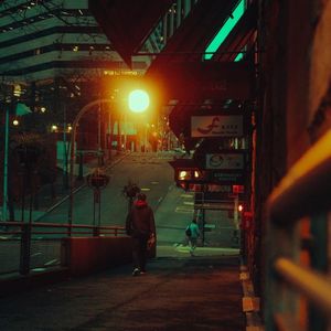 夜行列车 | 城市的孤独漫游者