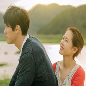 你是年少的欢喜，也是余生的甜蜜