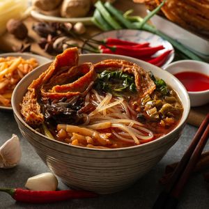 十四： 螺蛳(sī)粉热干面，糖炒板栗洋芋花