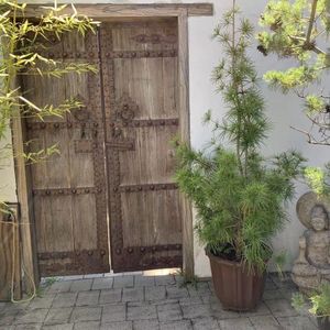 清晨六点半，收到两条公共安全警报