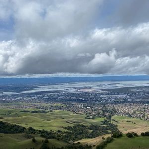 生活总要继续，我们唯有笑对