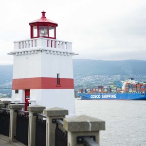 《移民家长的自我成长对子女教育的影响》