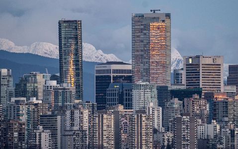 多少钱能够移民加拿大？