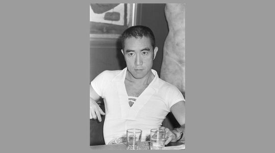 39-少年的“分手战”：压不下的虚无，参不透的水（聊三岛由纪夫的《雨中的喷水》）