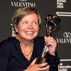 108.《凯罗斯》：柏林苍穹下，爱会腐烂发臭，化为废墟