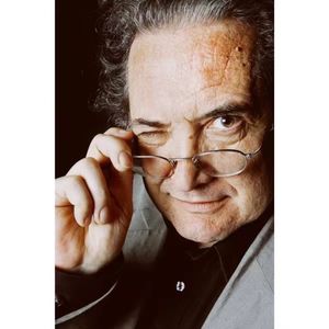 53.《缺席的城市》:他引诱读者成为侦探,进入小径分岔的花园