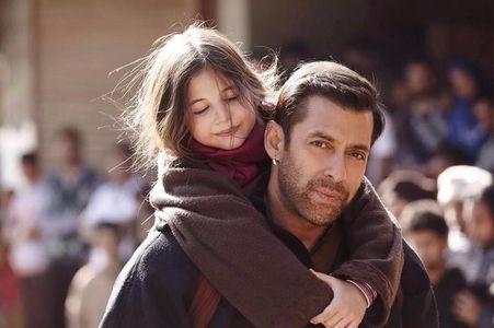 《小萝莉的猴神大叔》：有种爱，跨越了国界和宗教