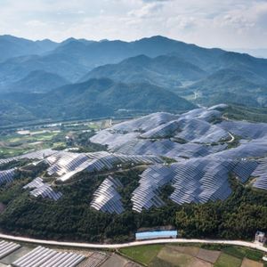 Vol 34 . IEA中国脱碳报告（下）：经济结构重塑与能源消费结构