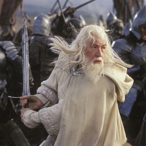 第三十三期 《指环王重映 听尾巴酱给你叨逼背景设定》
