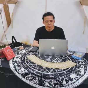 Vol.60 Klim:七年资深占星师，他是怎么把“占星”从爱好变成一个自由职业的？