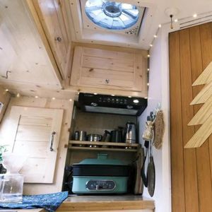 Vol.25 荷包蛋：放弃期权从互联网大厂裸辞，85后情侣开始以车为家的游牧生活